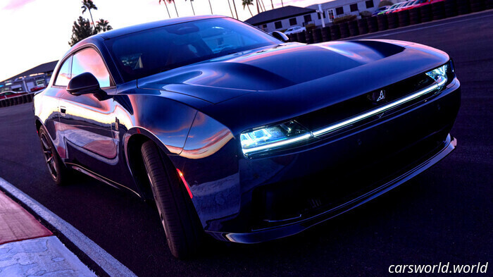 Algunos Charger Daytona y vehículos eléctricos de Jeep pueden moverse con la transmisión en "P" y eso no es una característica | Carscoops
